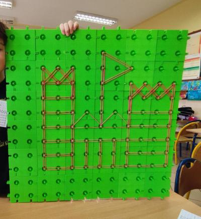 Gotowa praca uczniów z modelem geoplanu