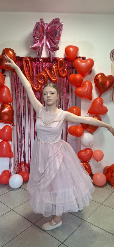 Baletnica pozująca do zdjęcia