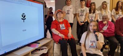 Seniorzy uczestniczą w zadaniach programu H2H