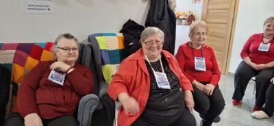 Seniorzy uczestniczą w zadaniach programu H2H