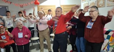 Seniorzy uczestniczą w zadaniach programu H2H