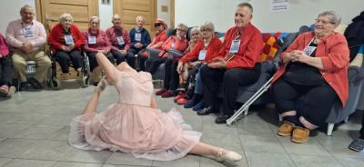 Taniec w wykonaniu uczennicy