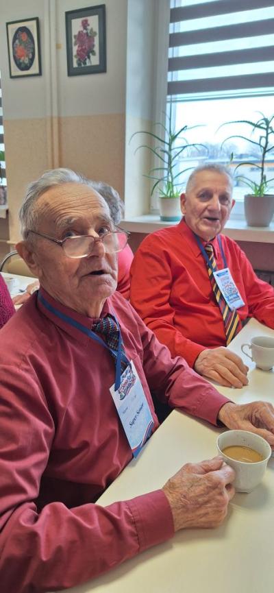 Zdjęcie grupowe Seniorów z realizacji programu H2H