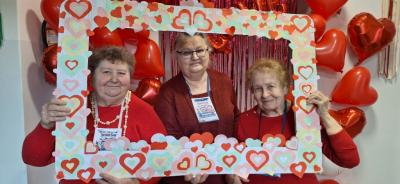 Zdjęcie grupowe Seniorów z realizacji programu H2H