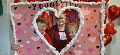 Zdjęcie grupowe Seniorów z realizacji programu H2H