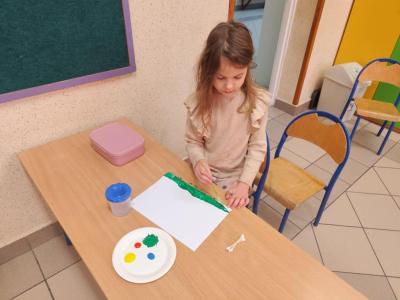 Praca plastyczna – „Hiacynty z patyczków do uszu”