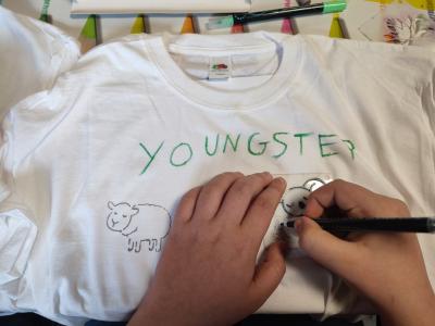 Warsztaty kreatywne- projektowanie logo swojej koszulki