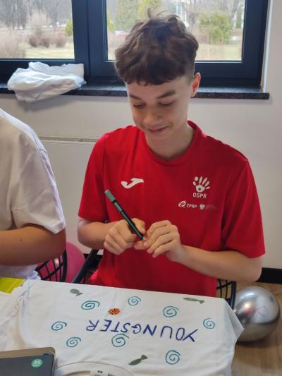 Warsztaty kreatywne- projektowanie logo swojej koszulki