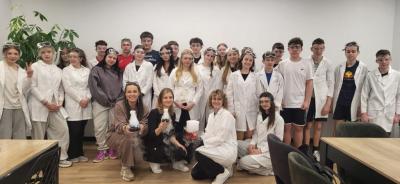 Zdjęcie grupowe uczniów Programu Youngster