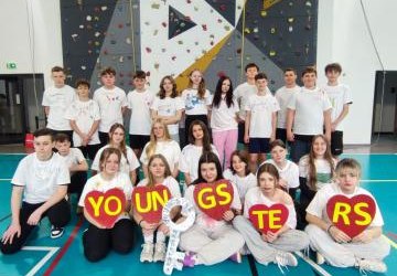 Zdjęcie gruopowe uczniów Programu Youngster
