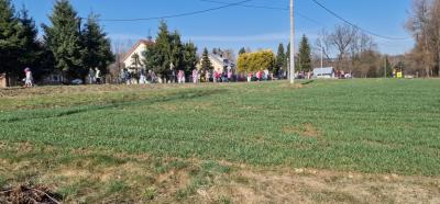 Przemarsz wszystkich przedszkolaków.