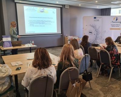 nauczyciele klas patronackich podczas warsztatów