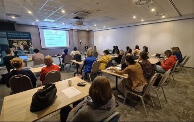 sesja warsztatowa nauczycieli klas patronackich .JPG