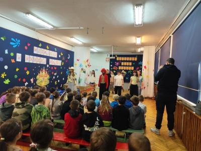 Interpretacja utworu Witajcie w Naszej Bajce