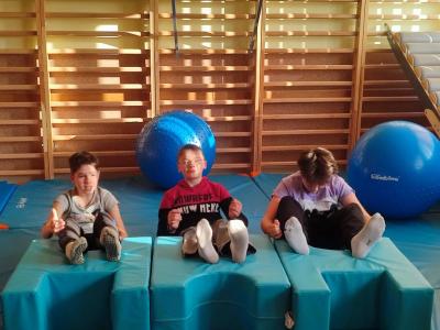 Uczniowie realizujący działąnia projektowe w ramach Ispiruję do nauki