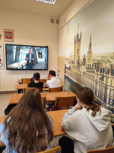 Uczniowie realizujący działąnia projektowe w ramach Ispiruję do nauki