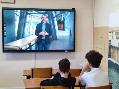 Uczniowie realizujący działąnia projektowe w ramach Ispiruję do nauki