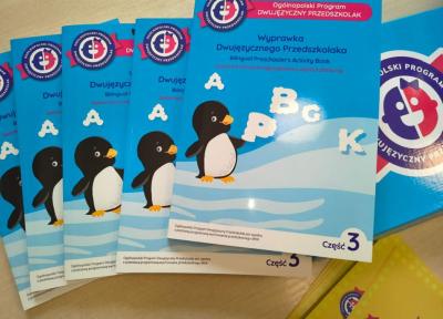 Ksiażki do realizacji projektu Dwujęzyczny przedszkolak. (2).jpg