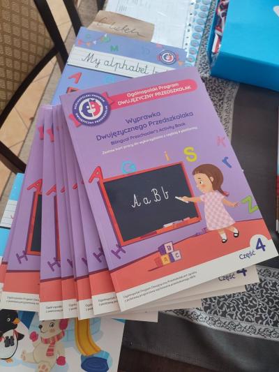 Ksiażki do realizacji projektu Dwujęzyczny przedszkolak.