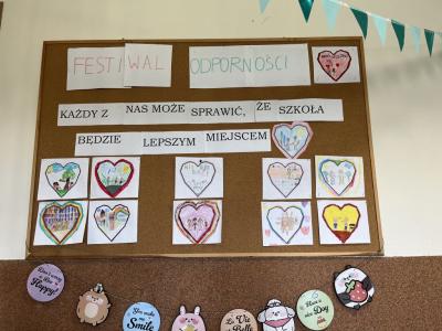 gazetka ścienna dotycząca festiwalu
