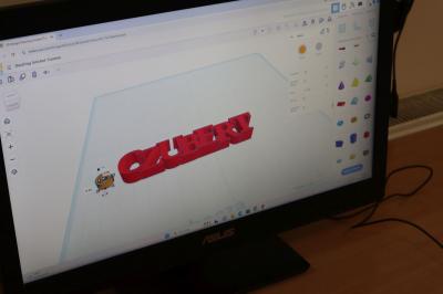 Rzut na ekran monitora a na nim tinkercad