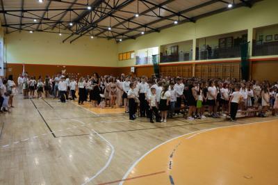 Zakończenie roku szkolnego w hali sportowej