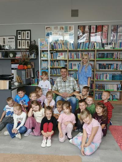 grupa Leśne Duszki z pisarzem