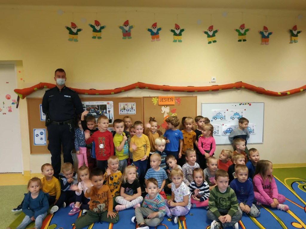 Wizyta Policjanta w przedszkolu w Libuszy