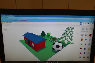 Modele domów 3D zaprogejtowane w programie Tinkercad wraz ogrodem