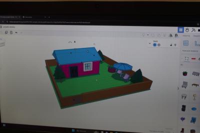 Modele domów 3D zaprogejtowane w programie Tinkercad wraz ogrodem